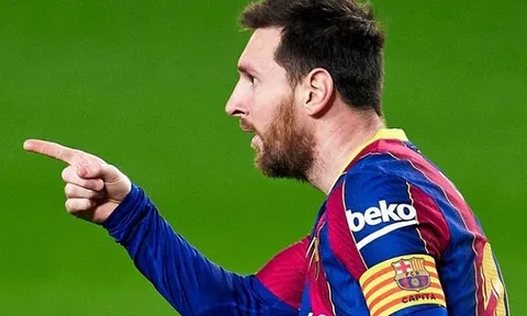 Leo Messi: “Không thể tin được trọng tài muốn phạt thẻ tôi”