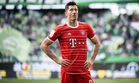 CLB Barcelona được khuyên bỏ ý định mua Lewandowski