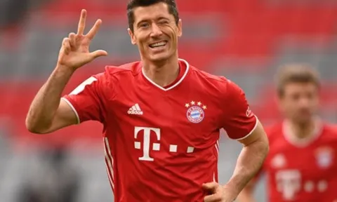 Lewandowski lập hat-trick, Sane hóa Robben, Bayern hành hạ đối thủ 5-0