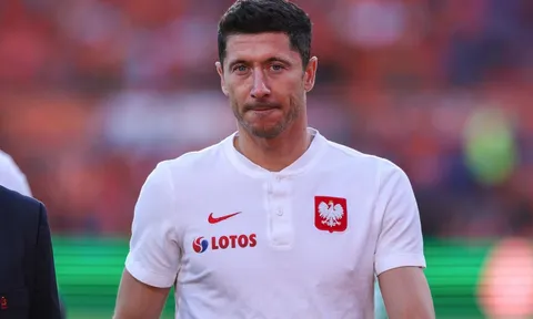 Lewandowski trực tiếp nói muốn tới Barca với Xavi