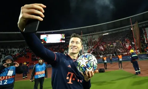 Lewandowski và những con số chứng minh anh đang hóa "thần thánh"