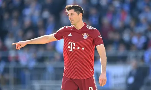 Lewandowski xác nhận tương lai bất định, Barca rải thảm đón ở Camp Nou