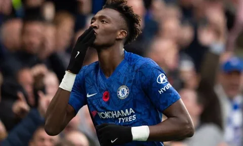 Liên tục lập công, Lampard thách Abraham làm 1 điều