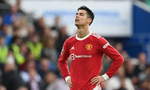 "Liệu Ronaldo có đặt câu hỏi chuyện gì đang xảy ra ở đây không?
