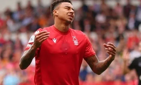 Lingard cùng đồng đội xếp bét bảng tại Premier League