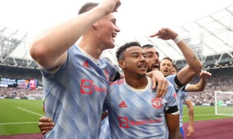 Lingard tỏa sáng đẩy 3 sao Man Utd đến bờ vực thẳm