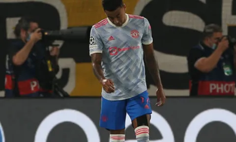 Lingard viết tâm thư gửi CĐV Man Utd sau sai lầm đáng trách