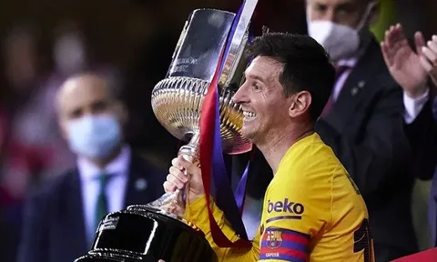 Lionel Messi và nụ cười trở lại ở Barcelona