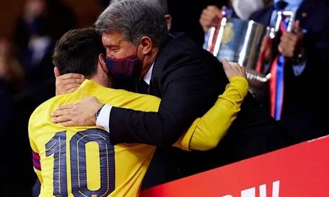 Joan Laporta hành động bí mật, lộ thái độ của Messi với Barca
