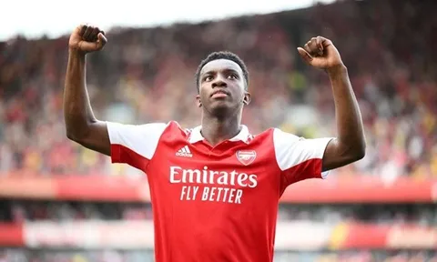Tiền đạo Arsenal trở thành cầu thủ tự do