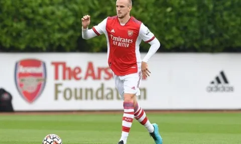 Rob Holding muốn Arsenal đi theo con đường của Liverpool