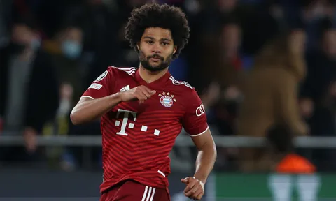 Liverpool đàm phán với người cũ Arsenal, Real 'lo sốt vó'