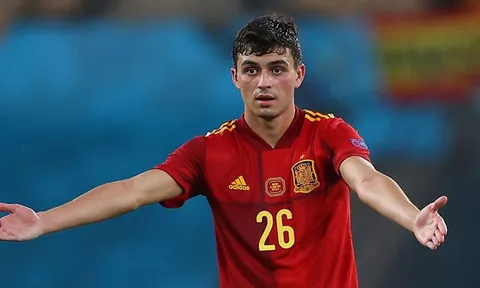 Liverpool đưa kỷ lục gia EURO 2020 vào tầm ngắm
