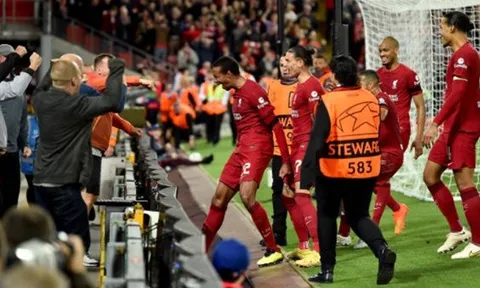 Liverpool nghẹt thở giành thắng lợi đầu tay