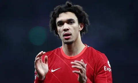 Liverpool nhận cú hích từ Alexander-Arnold, Man City càng đầy áp lực