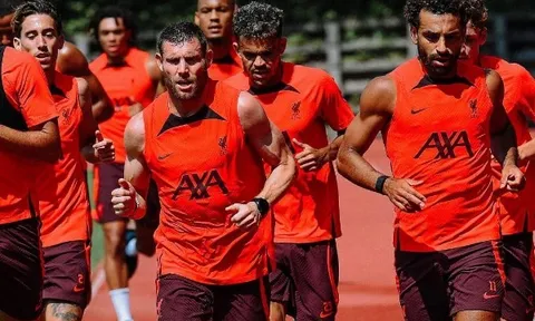 Liverpool rèn quân, nhồi thể lực dưới cơn nắng gắt tại Áo