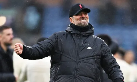 Liverpool tiếp tục thắng, Klopp bỗng có cơn đau đầu "dễ chịu"