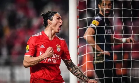 Liverpool từ chối giúp 'bom tấn' 100 triệu vượt mặt Salah và Van Dijk