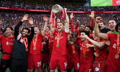 Liverpool vừa nhận gợi ý hữu ích từ M.U, Chelsea