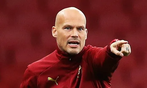 Arsenal hòa thất vọng, Ljungberg chỉ rõ vấn đề về chiến thuật