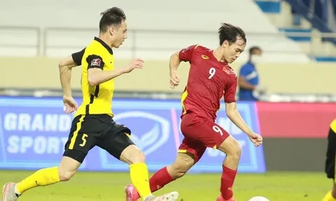 Lộ thời điểm V-League trở lại; Thầy Park học tiếng Việt