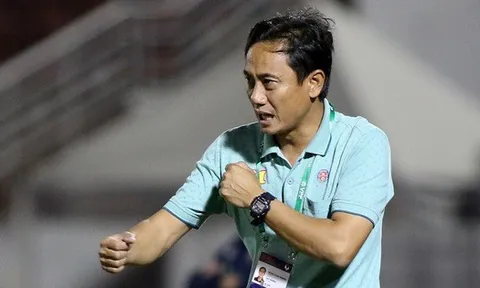 Lò xay HLV tại V-League 2022