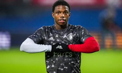 Lời cảnh báo đến 'nhóm tự mãn' ở Man United