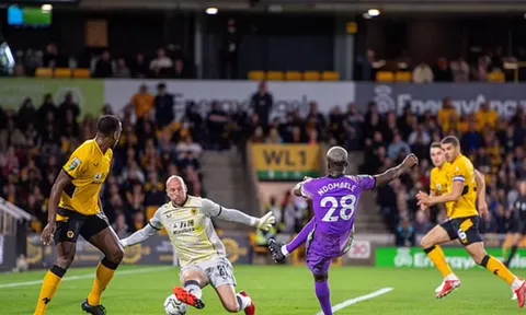 Luân lưu cân não, Tottenham thắng kịch tính Wolves