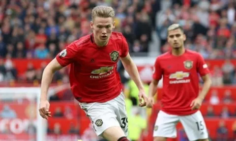 Luận Man Utd: Có thắng, đừng vội vui
