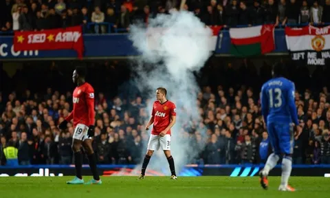 Luận Man Utd: Lại là penalty