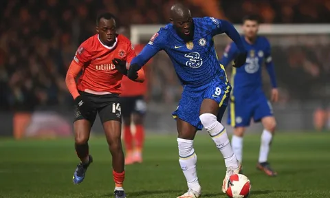 Báo Italy: 'Lukaku giảm lương để rời Chelsea'
