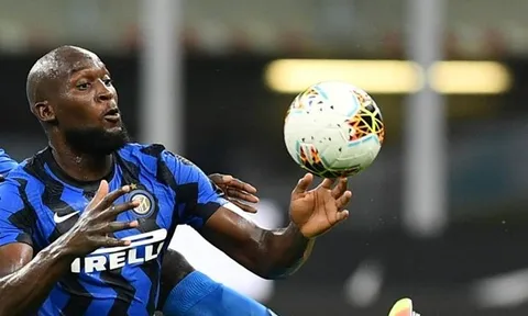 Lukaku nên nghĩ về chuyện tái hợp Chelsea?