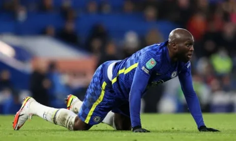 Lukaku quỳ gối nện đất; Tuchel chỉ bài Werner gật đầu lia lịa