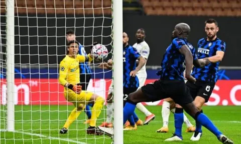 Lukaku tỏa sáng phút chót, Inter "nghẹt thở" cầm hòa Monchengladbach