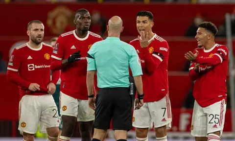 Mặc kệ Rangnick, M.U mở đàm phán với 2 ngôi sao
