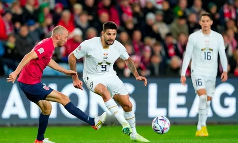 Mitrovic vượt thành tích của Ronaldo và Messi