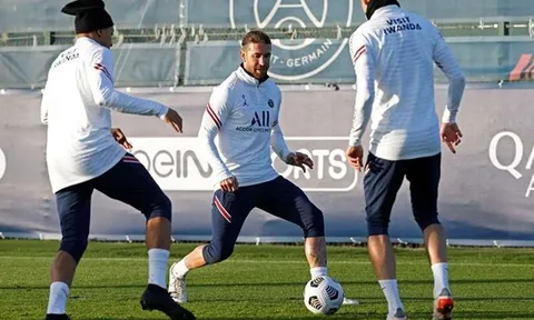 PSG bùng phát Covid-19, Messi vắng bóng trên sân tập