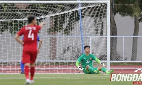 Mắc lỗi nghiêm trọng, chuyên gia nói 1 điều về Văn Toản