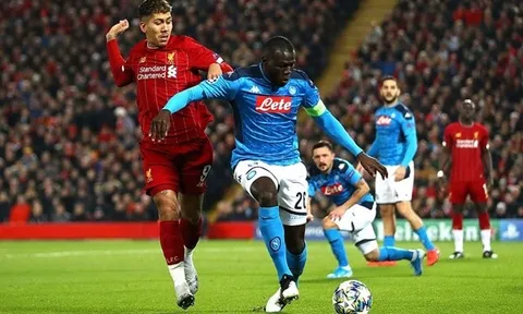 "Mad dog" Koulibaly rực sáng trong ngày Van Dijk biến thành tội đồ