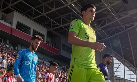 Maguire đổ lỗi cho De Gea sau khi mất suất đá chính