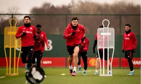 Maguire nỗ lực tập luyện, tranh suất đá chính trận Man City