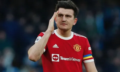 Maguire xử lý lóng ngóng khiến MU chịu bàn thua