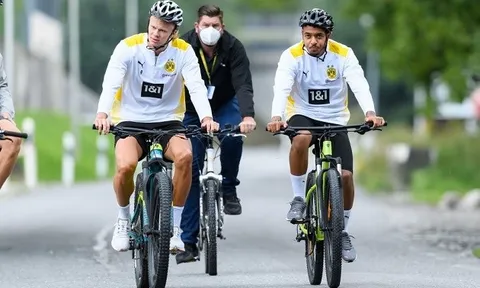Malen cập bến Dortmund, tập luyện cùng Haaland, Arsenal chuẩn bị nhận tiền