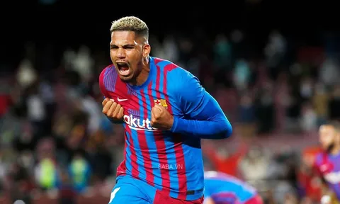 Thương vụ Man Utd - Araujo xem như ngã ngũ