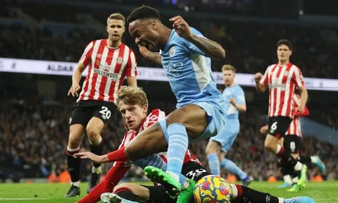 Man City tăng khoảng cách với Liverpool lên 12 điểm