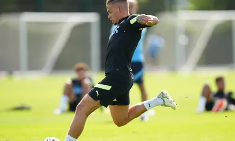 Man City hội quân, tân binh 45 triệu bảng tập buổi đầu tiên