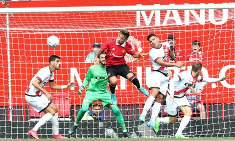 Màn ra mắt hoàn hảo của bom tấn Man Utd