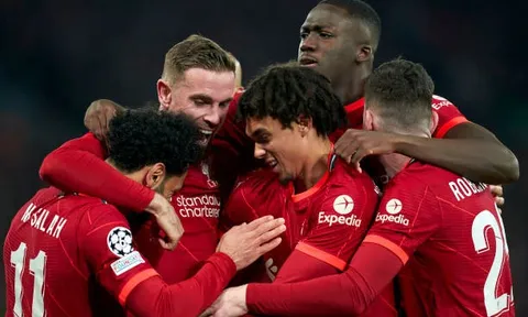 Màn trình diễn ấn tượng của 'công nhân' trong tuyến giữa Liverpool