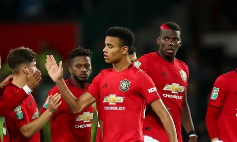 Đấu Liverpool, Solskjaer chẳng khác nào "tự sát" nếu học Mourinho