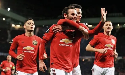 Man Utd 4-0 AZ: Một chiến thắng, bốn sự hồi sinh!